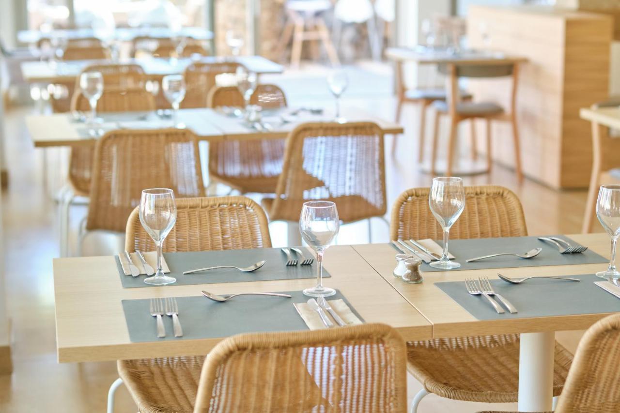 Occidental Cala Vinas Hotel