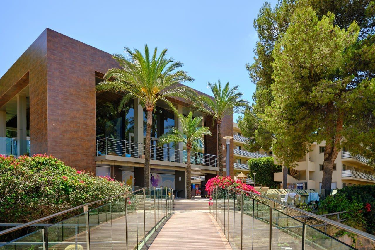Occidental Cala Vinas Hotel